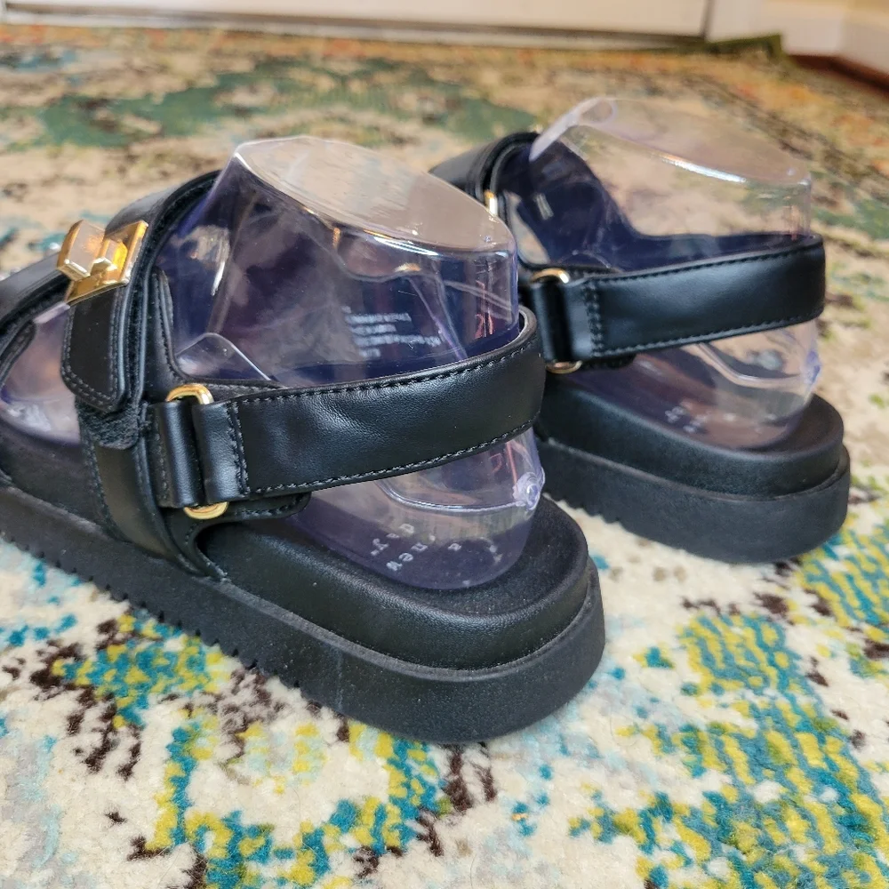 A New Day Jonie Gold Buckle Ankle Strap Mona Sandals, Size US 6.5 Womens‎